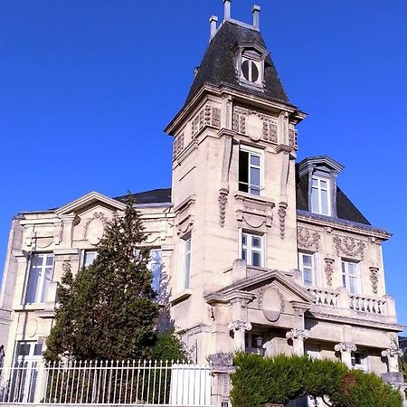 Les Riottes - Maison Victorienne Ла-Шатр Екстер'єр фото